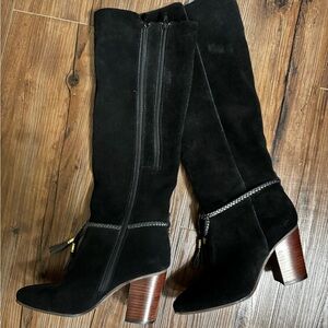 AEROSOLES Black Suede Heeled Boots
